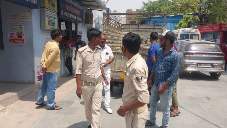 Bihar Crime News: पेड़ से लटका मिला शव, हत्या या आत्महत्या…! पढ़ें पूरी खबर…