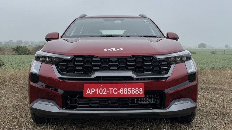 फेसलिफ्ट कार बाजार में Kia की इस कार की चकल्लस, कीमत मात्र 8 लाख