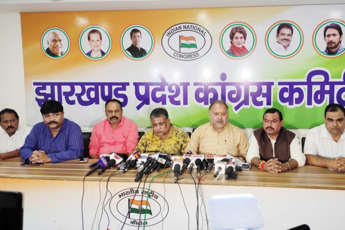 न्याय उलगुलान महारैली की जानकारी देते सुप्रियो भट्टाचार्य व राकेश सिन्हा