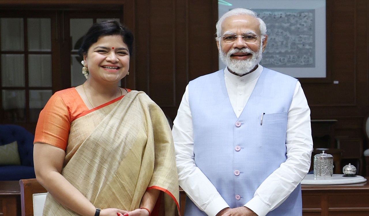Poonam Mahajan
