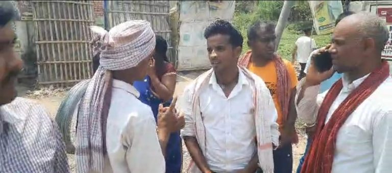 पटना में ट्रक की चपेट में आने से मां की मौत, बेटा घायल, आक्रोशितों ने सड़क किया जाम
