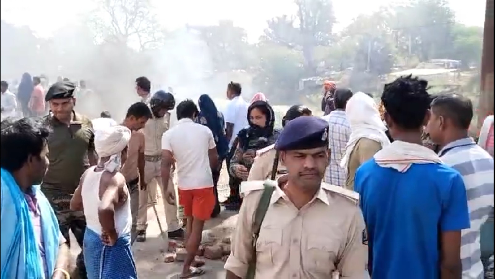 Bihar News: प्रेम प्रसंग में युवक की संदिग्ध मौत के बाद हंगामा