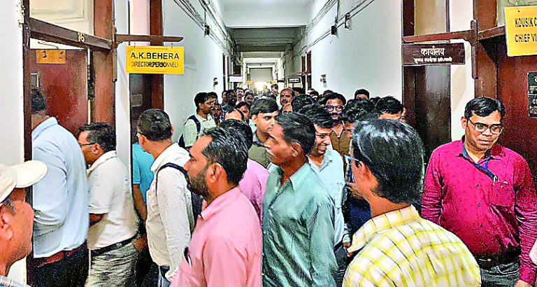 अपराध पर नियंत्रण के लिए छापामारी करें : डीएसपी
