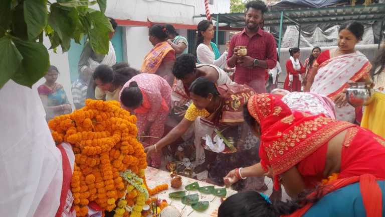 सरहुल शोभायात्रा से परंपरा को दी मजबूती