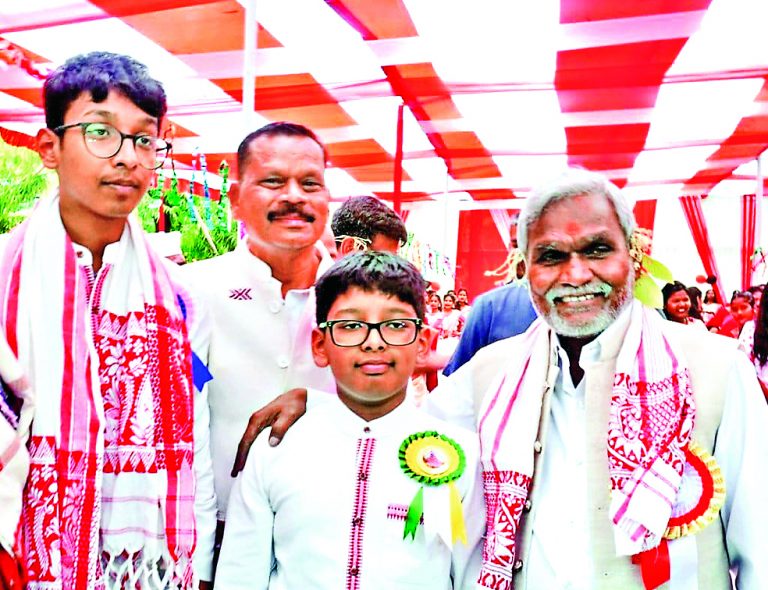 एकजुटता के साथ परंपराओं को आगे बढ़ाने की जरूरत है : चंपाई