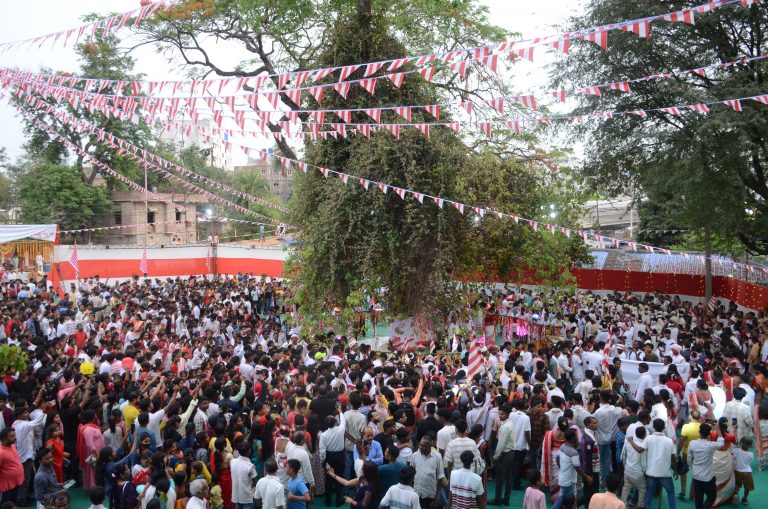 सिरमटोली में सरहुल शोभायात्रा का स्वागत