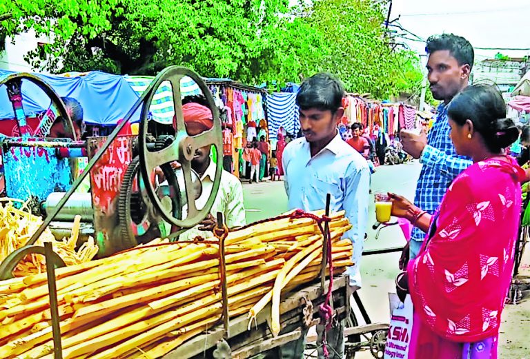 गर्मी से बेपटरी हुई दिनचर्या, सुबह से ही निकल रही कड़ी धूप, स्वास्थ्य, व्यापार व परिवहन पर भी हो रहा असर