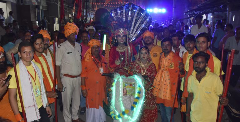 महावीर अखाड़ा ने निकाला जुलूस