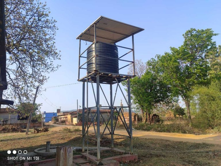 चकवाटांड़ में सूख गये कुएं