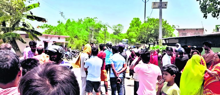 जंदाहा में पिकअप वैन व ऑटो की टक्कर में एक यात्री की मौत, पांच यात्री जख्मी