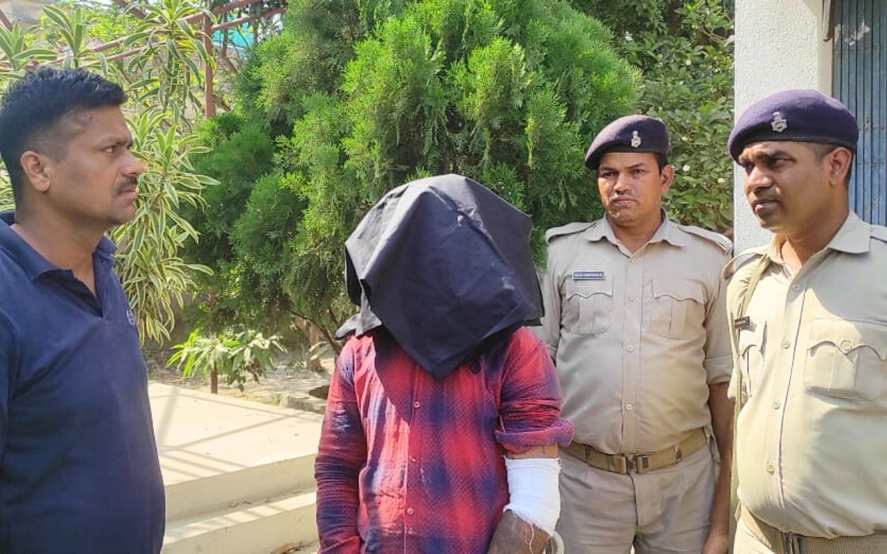 raj mahal acid attack news