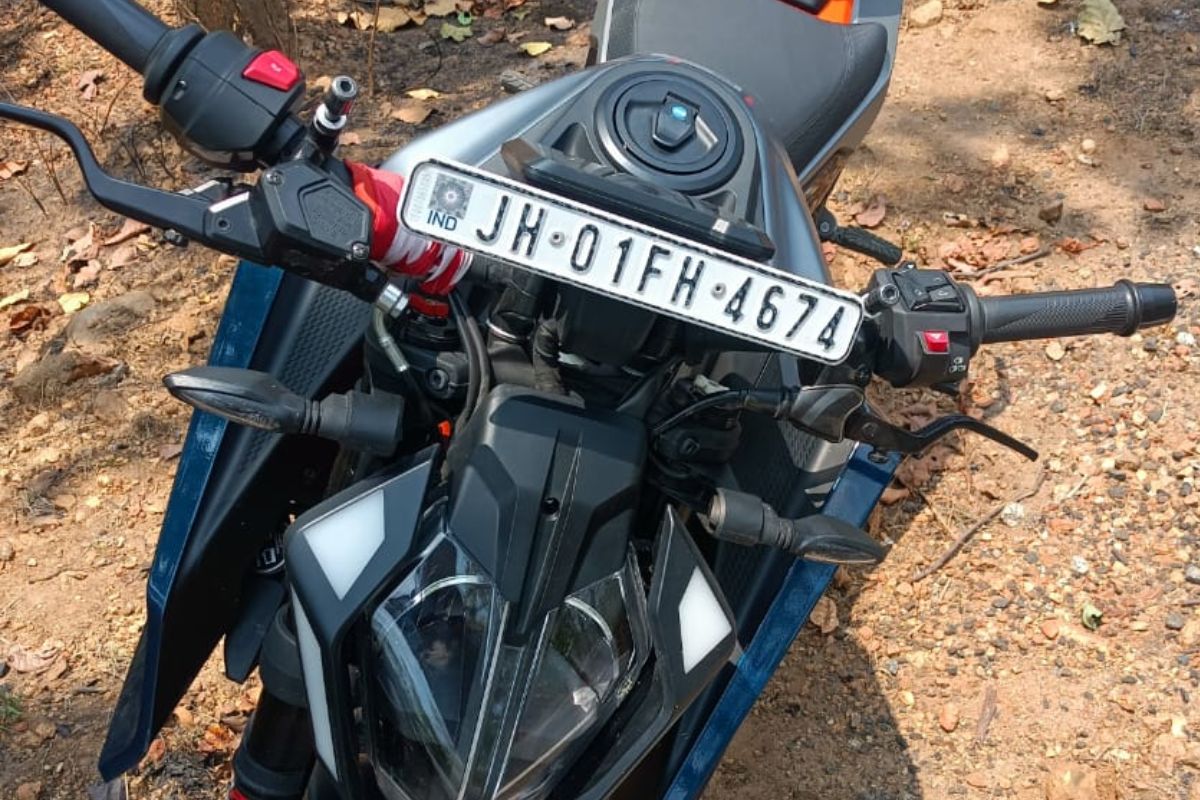 इसी बाइक से हुआ सड़क हादसा