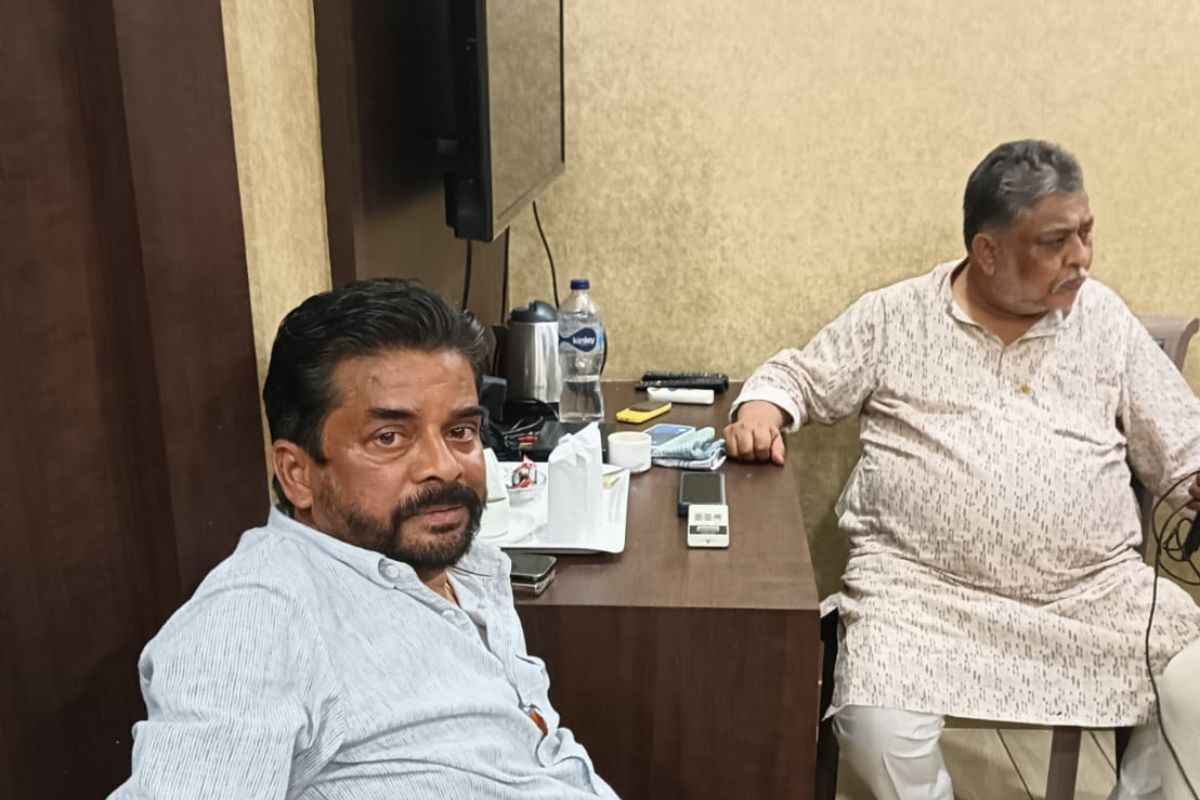 सुप्रियो भट्टाचार्य के साथ समीर मोहंती