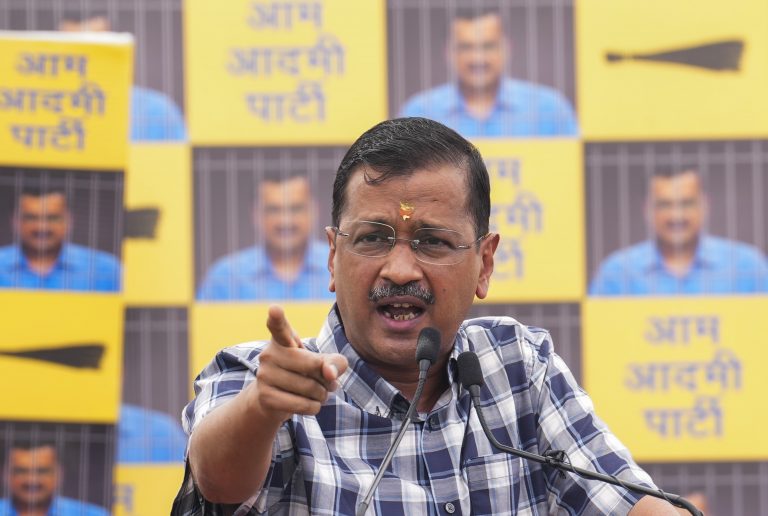AAP:आम आदमी की छवि गढ़ने की कोशिश में जुटे अरविंद केजरीवाल