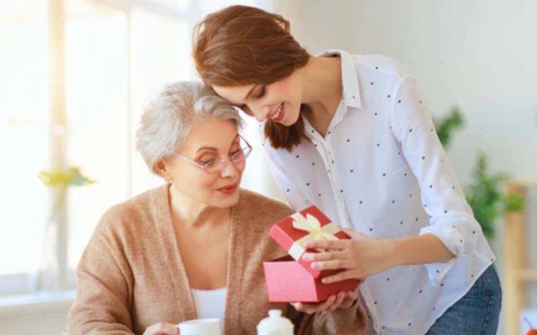 Mother’s Day 2024: इस तरह मदर्स डे को बना सकते हैं आप यादगार, लें अपने पापा की भी मदद
