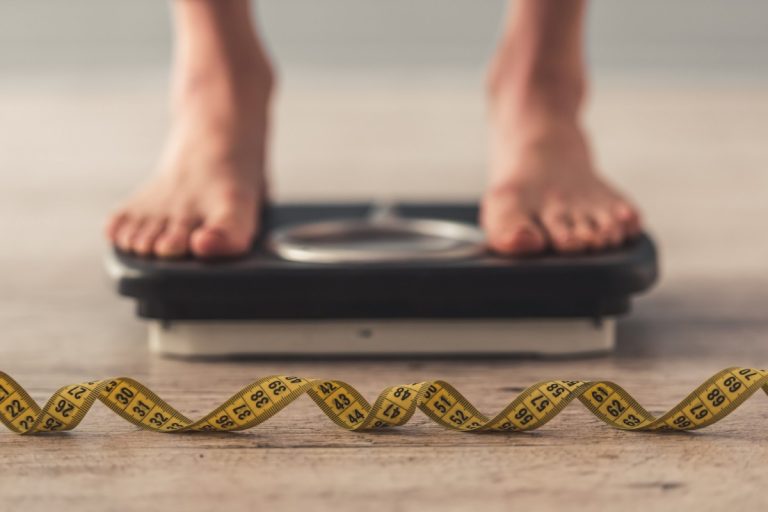 Weight Loss Myths : वेट लॉस के नाम पर फैल रही हैं भ्रांतियां, जानिए 12 सबसे बड़े वेट लॉस मिथ के बारे में