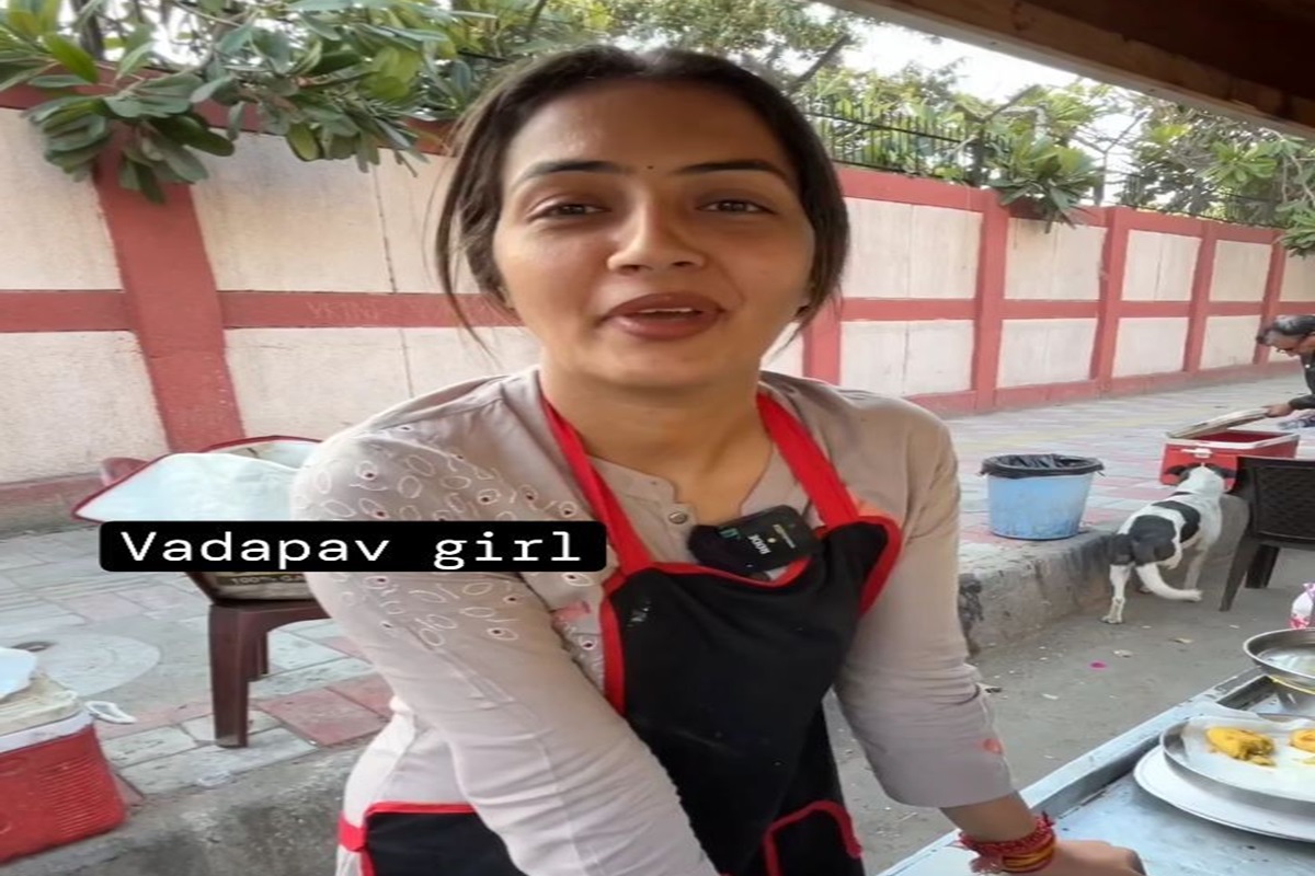 Bada Pav Girl