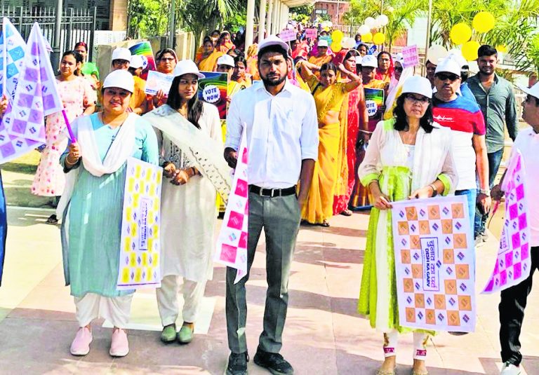 ‘मतदान का त्योहार-बिहार है तैयार’ के नारों के साथ चला जागरूकता कार्यक्रम