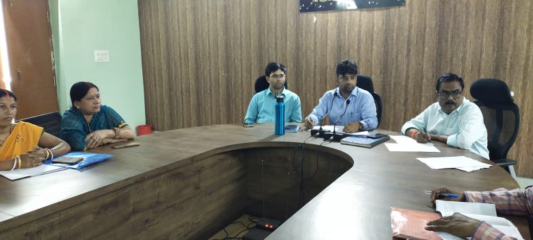 लोकसभा चुनाव की तैयारी को लेकर बेरमो सीओ ने की बैठक