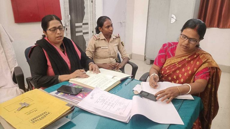 पुलिस परामर्श केंद्र में तीन मामले आपसी सुलह से निष्पादित