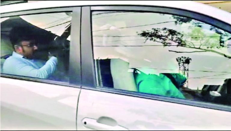 करोड़ों रुपये नकद मिलने पर इडी के एडिशनल ज्वाइंट डायरेक्टर कपिल रांची पहुंचे
