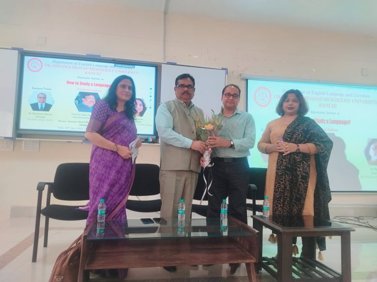 आत्मविश्वास के साथ पढ़ें और अच्छी लेखन शैली को आत्मसात करें: डॉ शांडिल्य