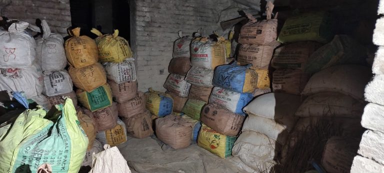हिरणपुर में एसडीओ व एसडीपीओ ने भारी मात्रा में बाखर किया जब्त