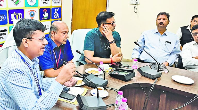 सहायक व्यय प्रेक्षक दैनिक रिपोर्ट का पूरा ब्योरा सौंपेगे