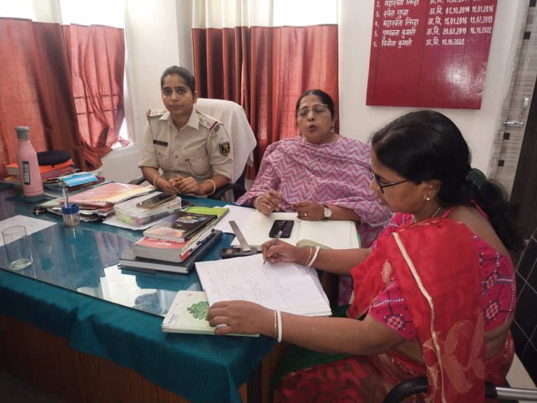 पुलिस परामर्श केद्र में दो मामले निष्पादित
