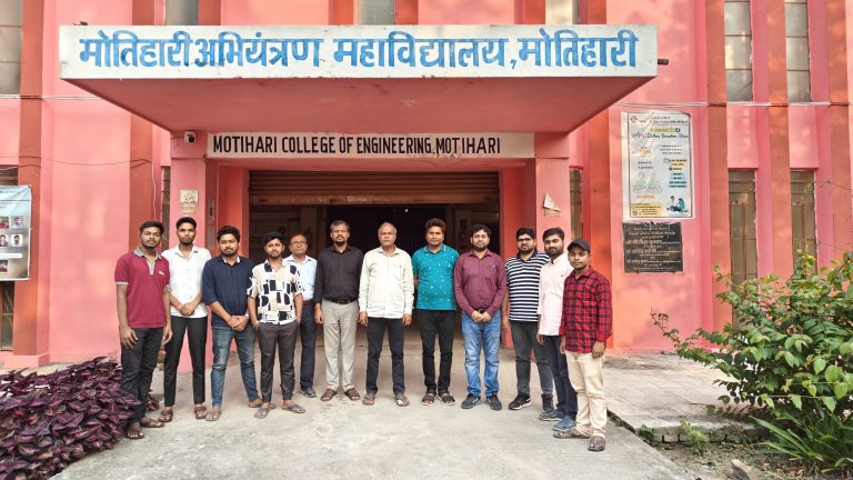 इंजीनियरिंग कॉलेज के पांच छात्रों को मिली स्टार्टअप में सफलता