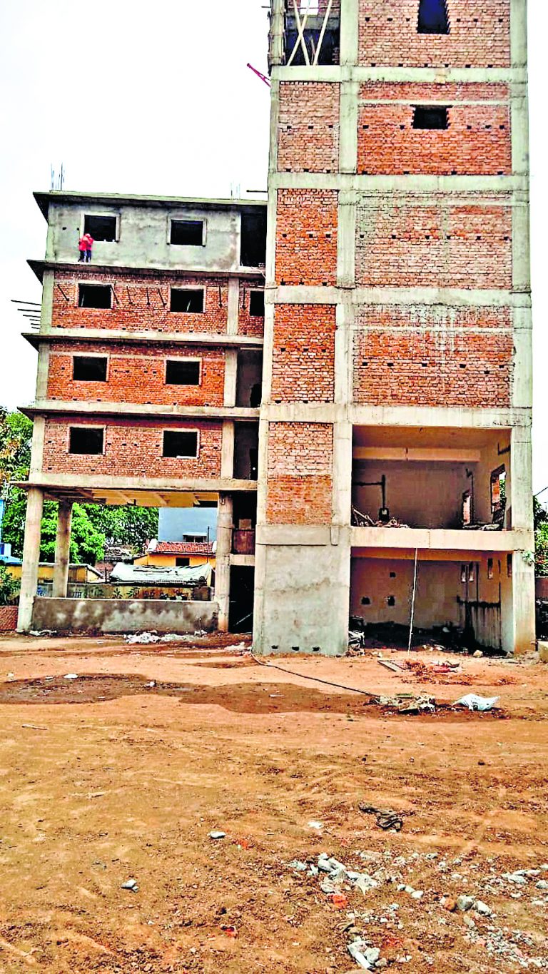 सिरोमटोली सरना स्थल में बन रहे भवन का विरोध, हाइकोर्ट में गया मामला