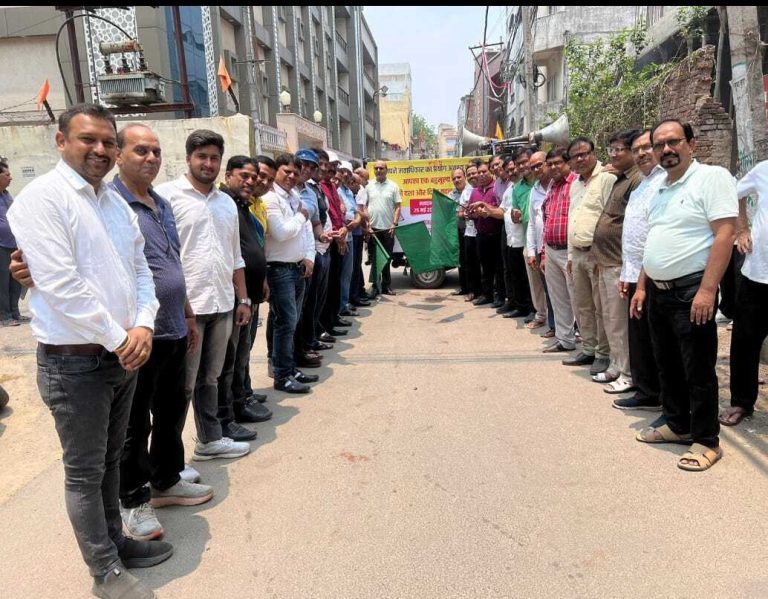 मतदाता जागरूकता अभियान के तहत प्रचार वाहन रवाना