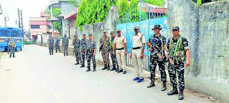 शांतिपूर्ण मतदान के लिए केंद्रीय बल ने लगाया गश्त