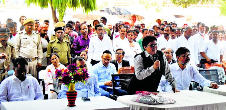 झालसा सचिव व न्यायायुक्त ने कैदियों को बताये उनके अधिकार
