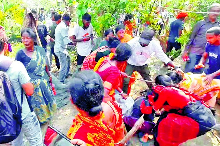 संदेशखाली में फिर बवाल, महिलाओं ने तृणमूल कार्यकर्ता को लाठी-डंडे से पीटा