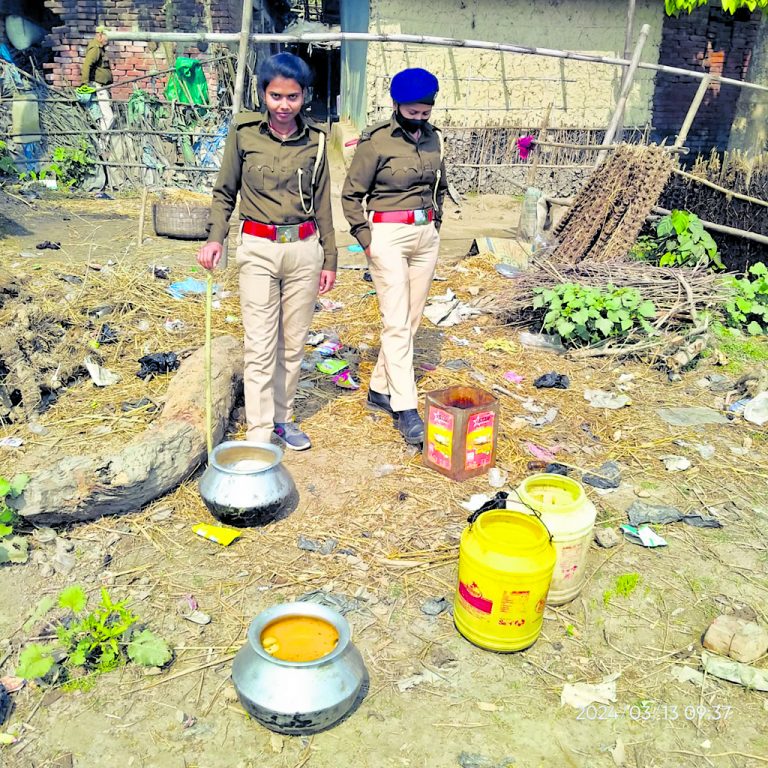 उत्पाद विभाग ने 5800 लीटर जावा किया विनिष्ट