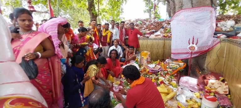गोराईनाला में मां चड़का देवी की हुई पूजा
