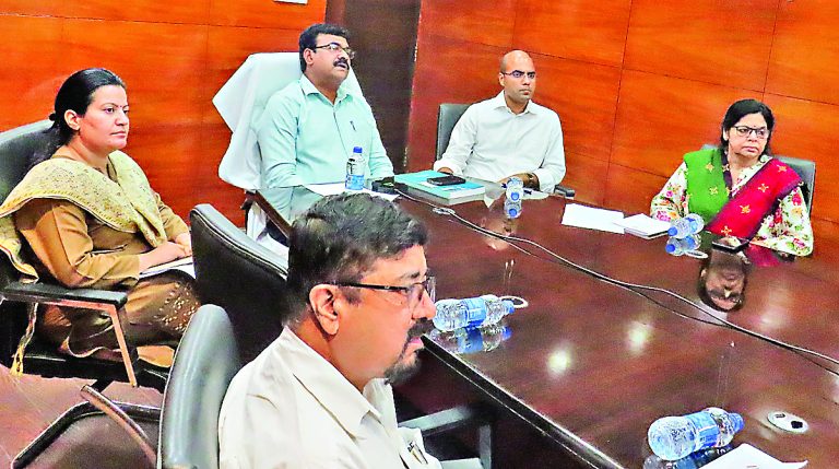 बेहतर वोटिंग के लिए प्रयास करें सभी कर्मी : सीइओ