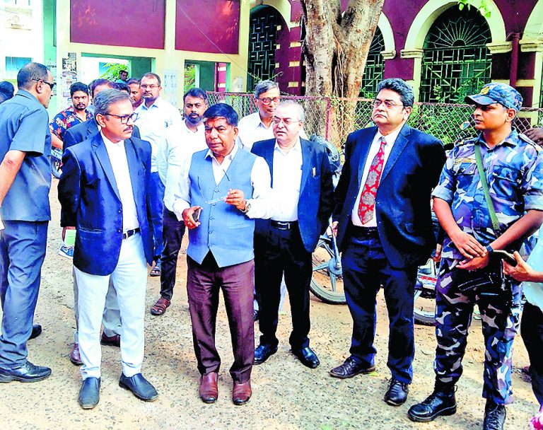 अरूप चक्रवर्ती के खिलाफ डॉ सुभाष सरकार ने किया मानहानि का केस