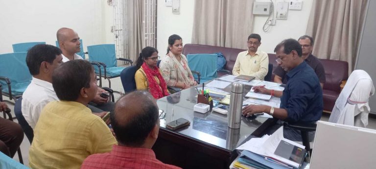 प्रमंडल में महज 40 % लोग ही भर रहे अपना रिटर्न