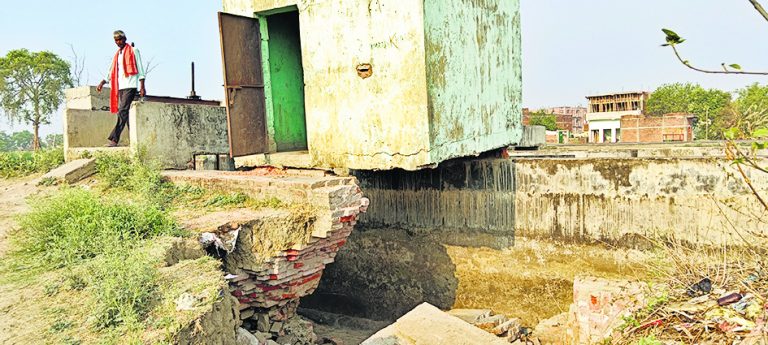 साइफनकेबांधऔरपुलियाकेटूटनेसेकिसानचिंतित