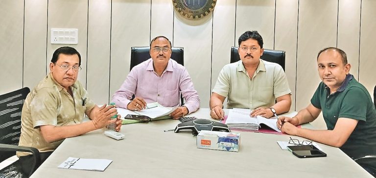 एसबीआइ की ग्रामीण शाखाओं में दोपहर में ठप रहता है काम