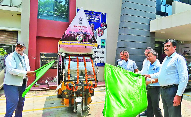 इस बार चुनाव में सर्वाधिक 244 प्रत्याशी,चुनावी दंगल में 212 पुरुषों के साथ 31 महिलाएं व एक ट्रांसजेंडर भी