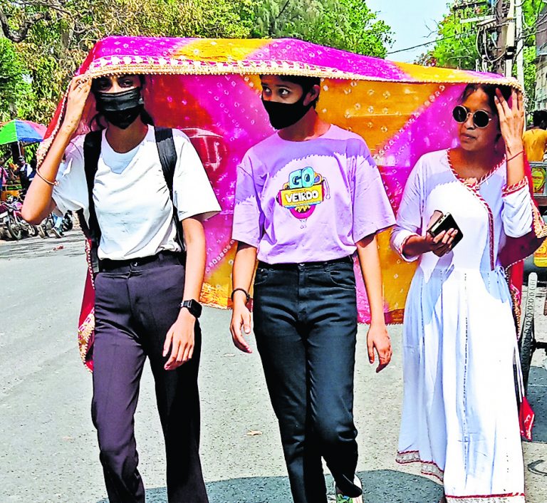 सुबह से ही निकल रही कड़ी धूप, दिनचर्या प्रभावित