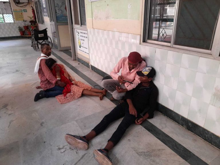 सड़क हादसे में बाइक सवार युवक की मौत
