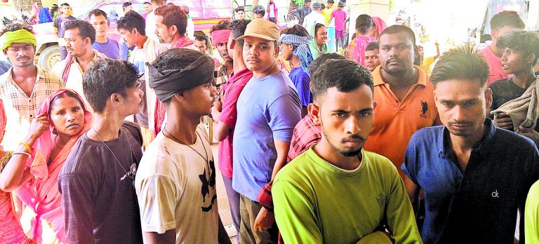 नाबालिग छात्रा के साथ छेड़खानी, प्रधानाध्यापक गिरफ्तार