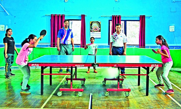 आरएसपी का प्रशिक्षण शिविर : टेबल टेनिस में नेशनल चैंपियन बनने के लिए बच्चे बहा रहे पसीना