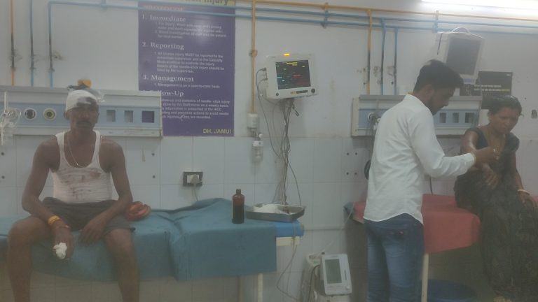 भूमि विवाद में दो पक्षों के बीच हिंसक झड़प, पांच घायल