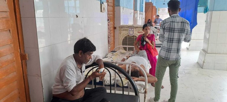 सदर अस्पताल के आइसोलेशन वार्ड में लगाये गये पांच कूलर