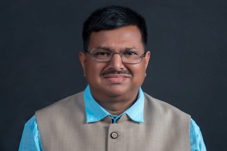 झामुमो ने एक और बागी नेता पर की कार्रवाई, पूर्व विधायक जेपी वर्मा पार्टी से निलंबित